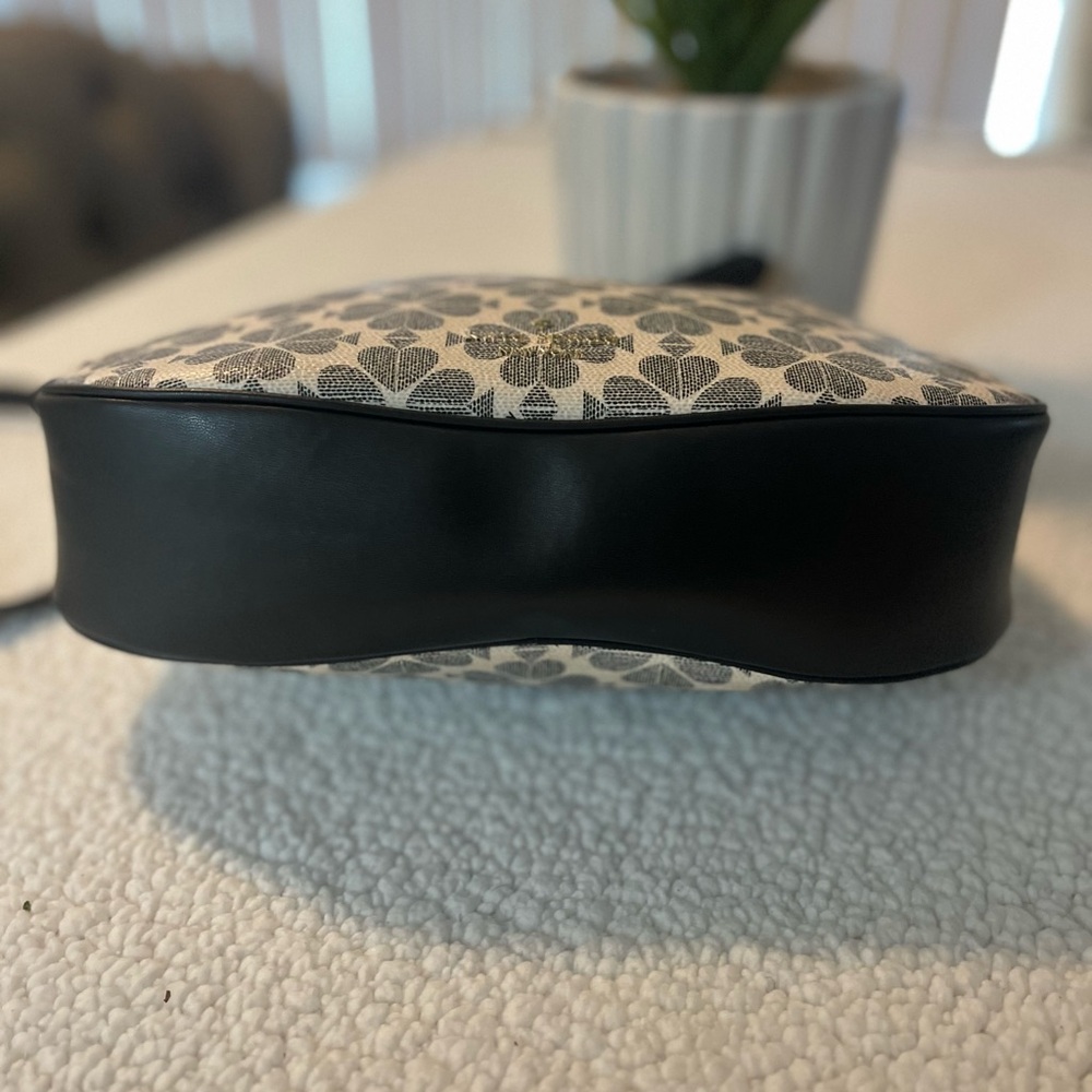 Authentic Kate Spade Black and Cream Floral Crossbody Bag - Picture 3 of 16